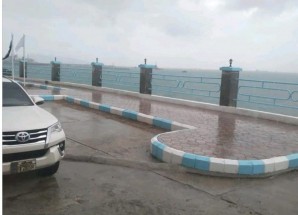 عاجل : هطول أمطار خفيفة على العاصمة عدن والأجواء ماتزال قائمة على معظم مديريات العاصمة